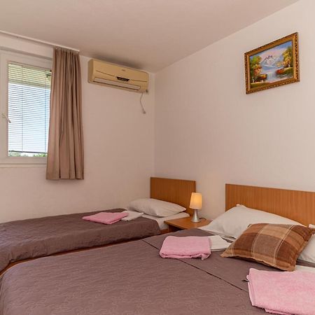 Apartment Knezevic Petrovac Extérieur photo
