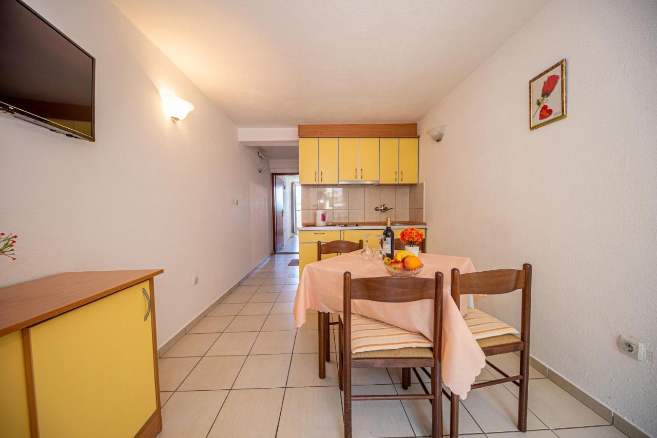 Apartment Knezevic Petrovac Extérieur photo