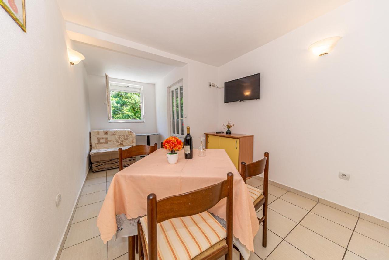 Apartment Knezevic Petrovac Extérieur photo