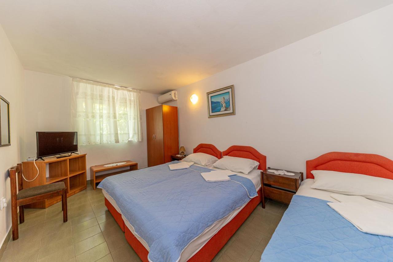 Apartment Knezevic Petrovac Extérieur photo