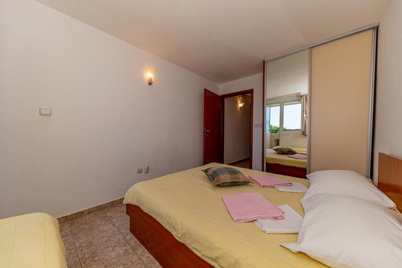 Apartment Knezevic Petrovac Extérieur photo