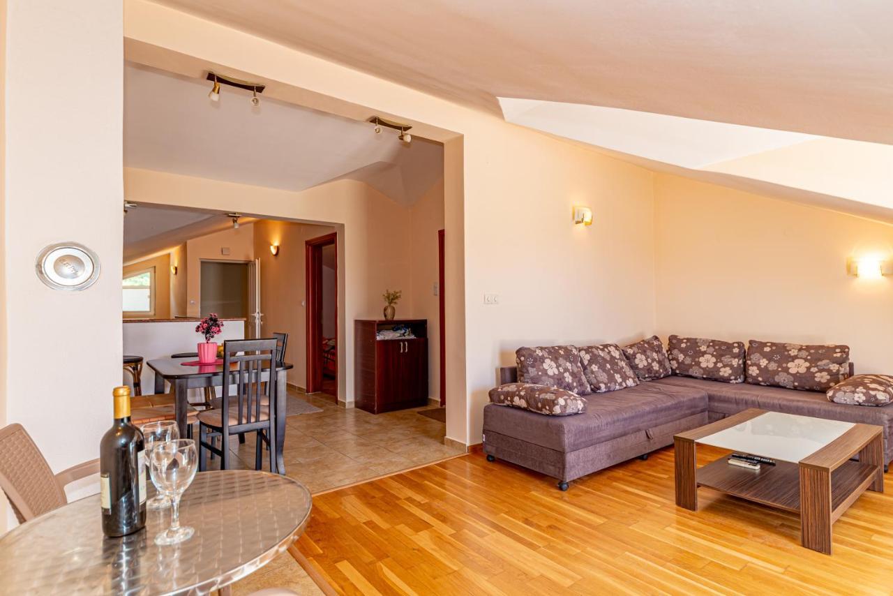 Apartment Knezevic Petrovac Extérieur photo