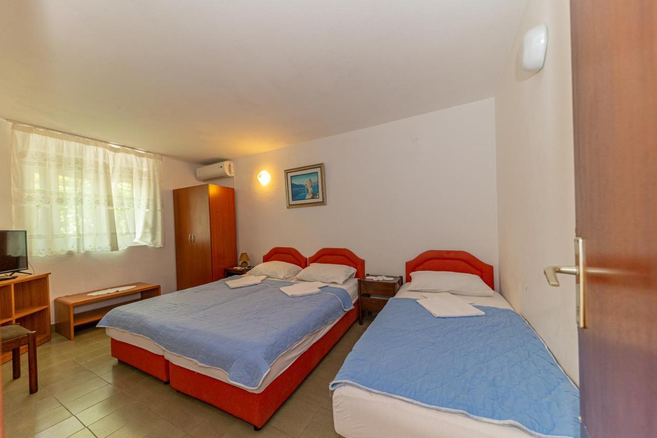 Apartment Knezevic Petrovac Extérieur photo