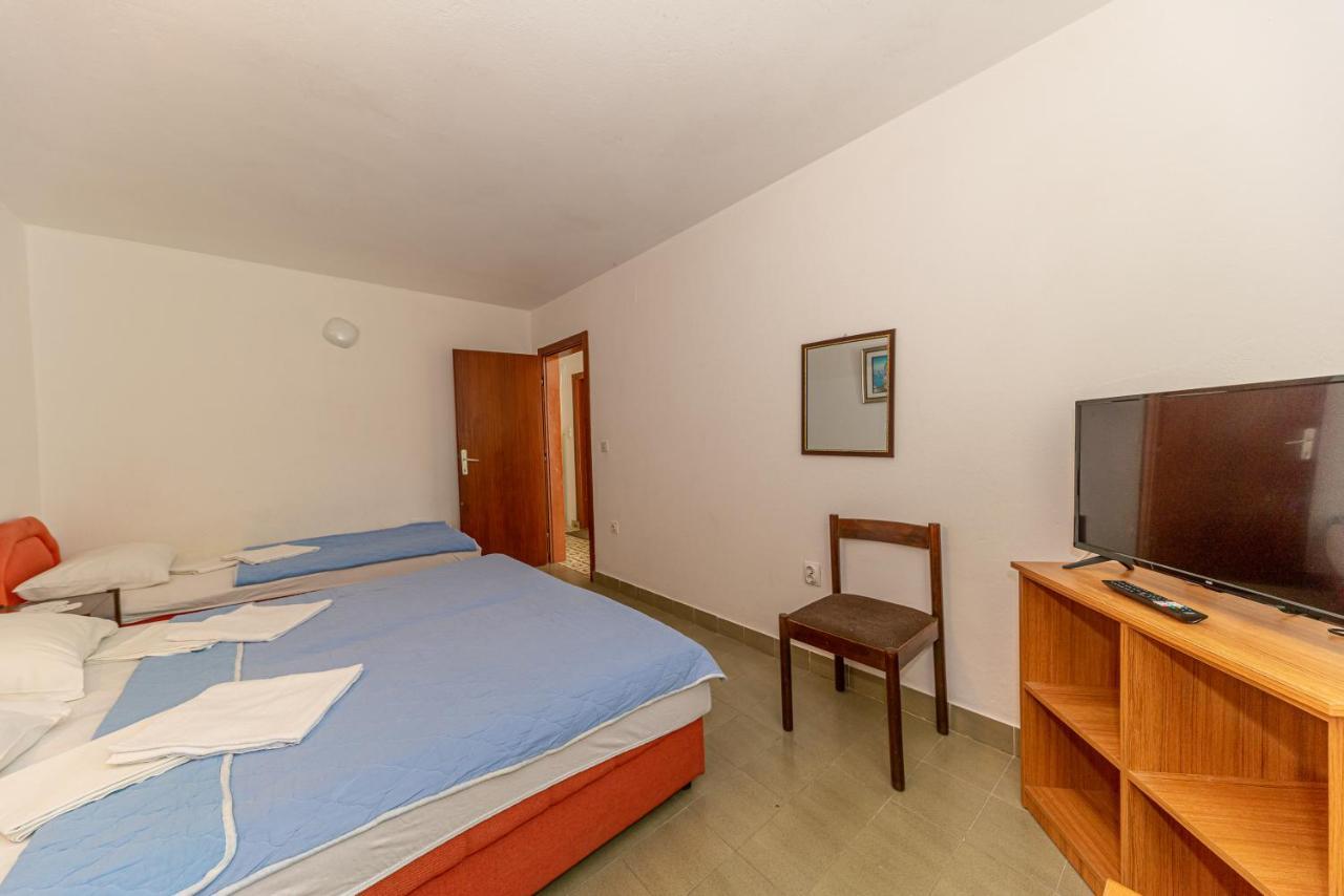 Apartment Knezevic Petrovac Extérieur photo