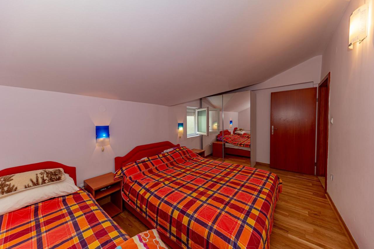 Apartment Knezevic Petrovac Extérieur photo